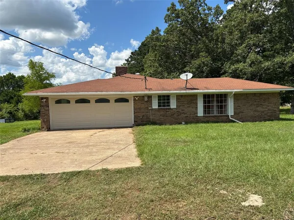 $299,900 | 191 Farm To Market 44, De Kalb, TX 75559