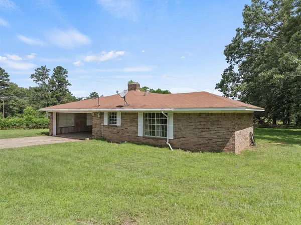 $299,900 | 191 Farm To Market 44, De Kalb, TX 75559