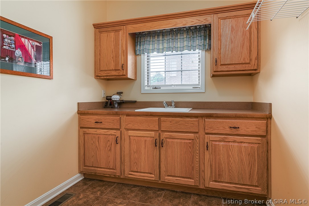 3559 Lafayette Parkway Floyds Knobs, IN 47119 - Photo 21 of 57