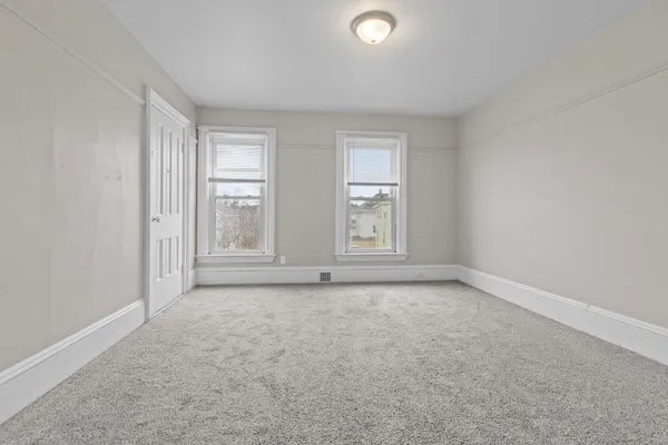 $184,900 | 709 Franklin Street, Oshkosh, WI 54901