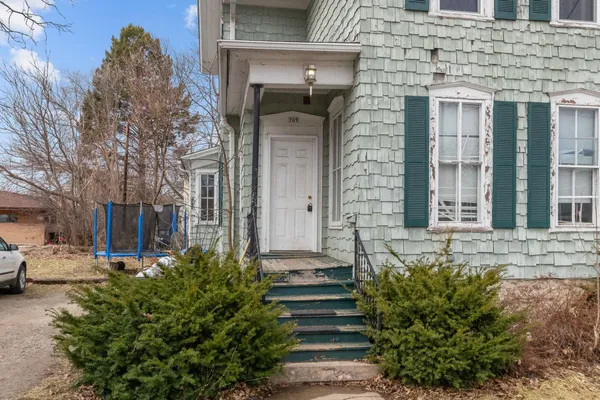 $184,900 | 709 Franklin Street, Oshkosh, WI 54901