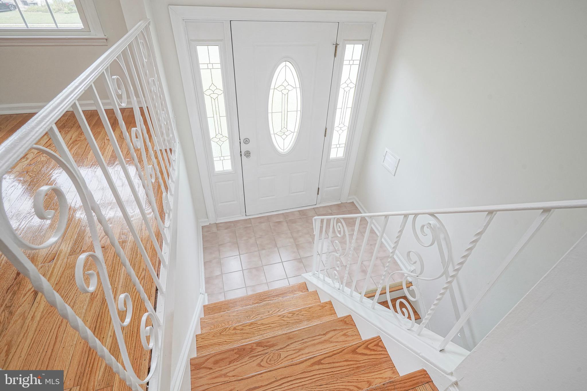 502 Pomona Road Cinnaminson, NJ 08077 - Photo 29 of 34 a view of a room with wooden floor and windows