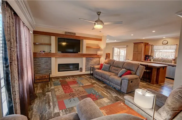 $260,000 | 22078 71st Highway, Maryville, MO 64468