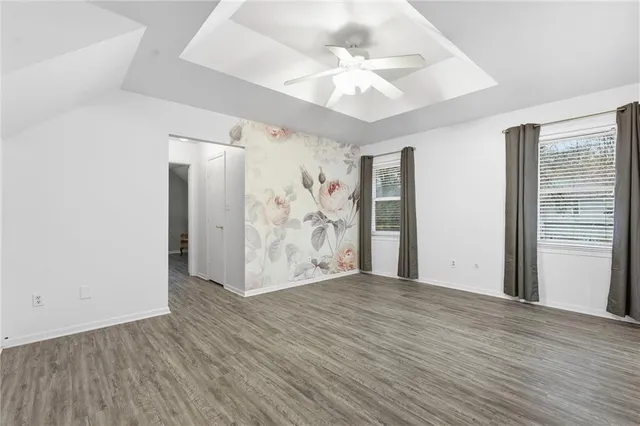 $449,500 | 7917 Westgate Drive, Lenexa, KS 66215