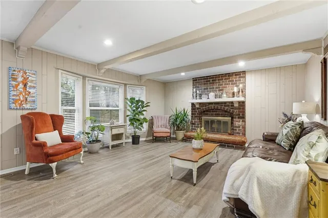 $449,500 | 7917 Westgate Drive, Lenexa, KS 66215