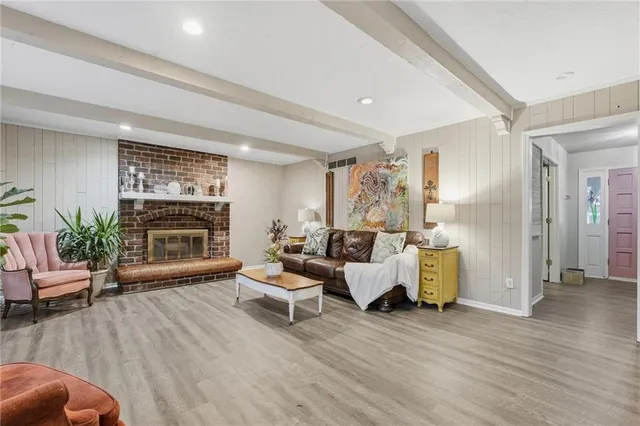 $449,500 | 7917 Westgate Drive, Lenexa, KS 66215