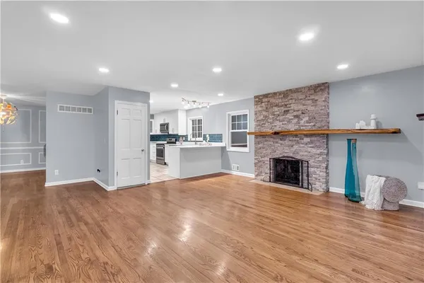 $320,000 | 3629 South Forest Avenue, Independence, MO 64052