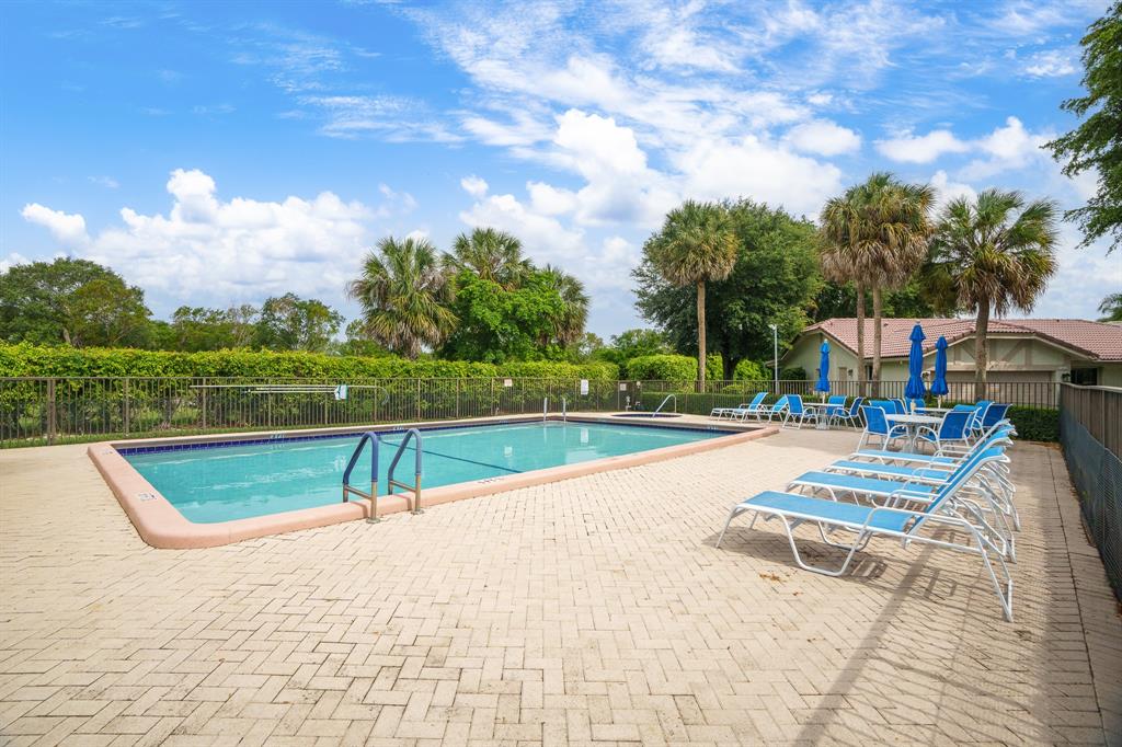 7836 Cloverfield Circle Boca Raton, FL 33433 - Photo 38 of 39 a view of a park with large trees