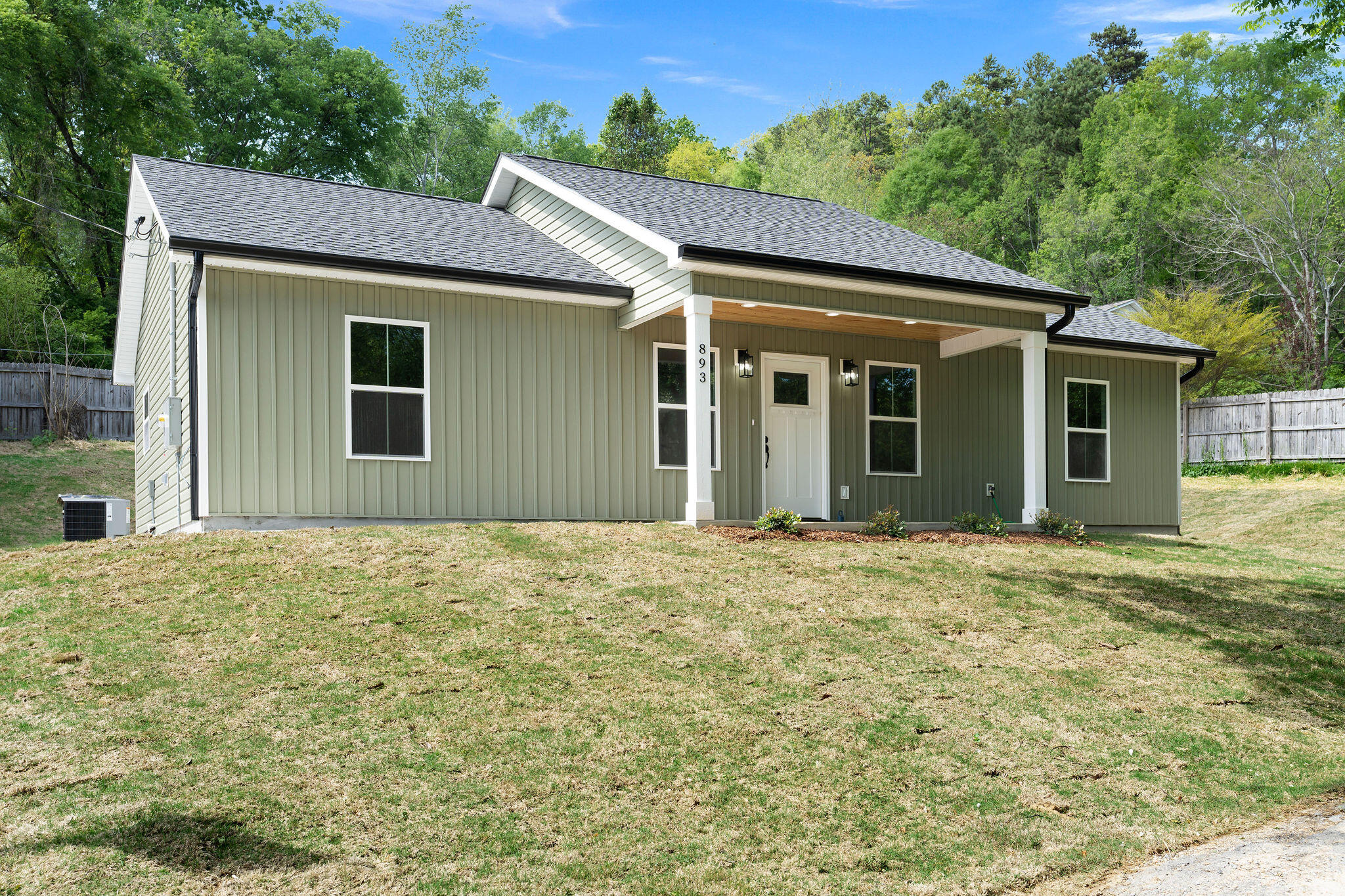 893 Donaldson Road Chattanooga, TN 37412 - Photo 3 of 34 DSC03958