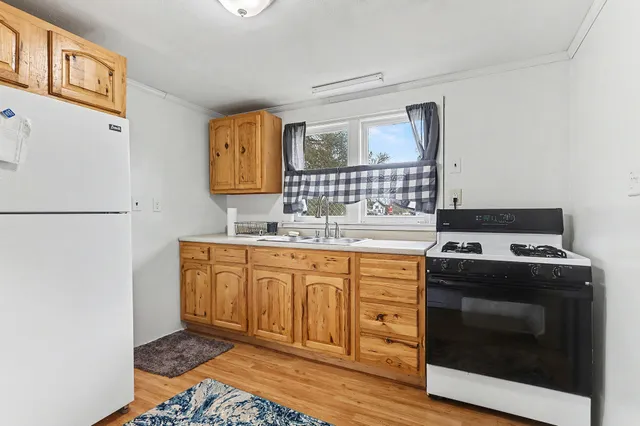 $122,000 | 206 Burr Oak Street, Mendon, MI 49072