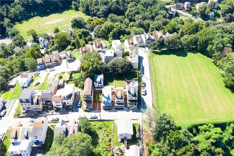 1902 Shamokin Street Pittsburgh, PA 15203 - Photo 2 of 24