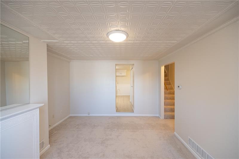 1902 Shamokin Street Pittsburgh, PA 15203 - Photo 8 of 24