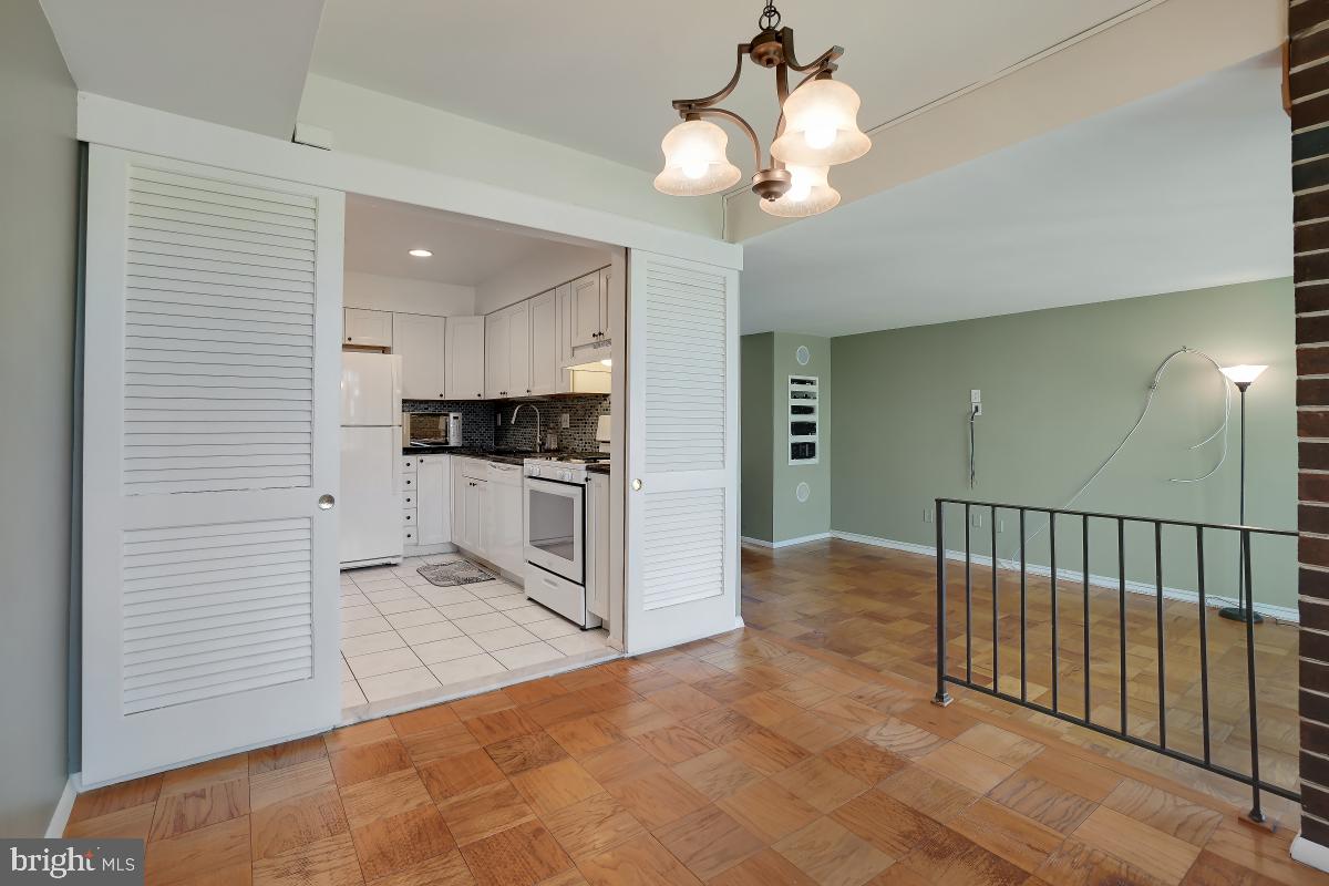 2103 Walsh View Terrace, Unit 16202 Silver Spring, MD 20902 - Photo 12 of 30