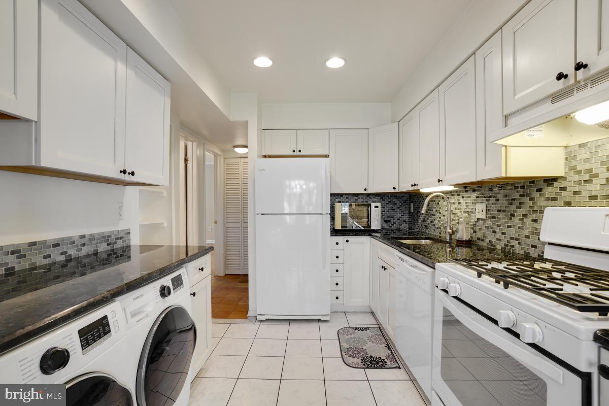 2103 Walsh View Terrace, Unit 16202 Silver Spring, MD 20902 - Photo 13 of 30