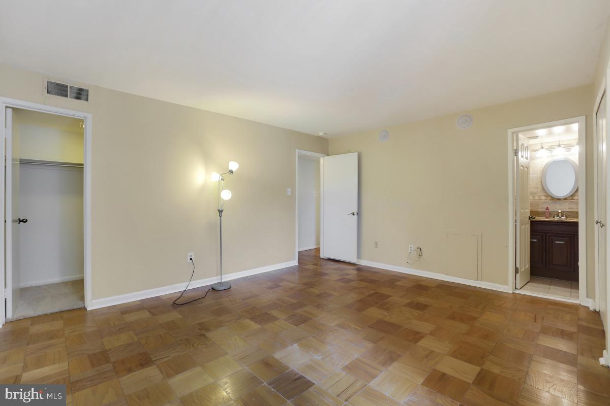 2103 Walsh View Terrace, Unit 16202 Silver Spring, MD 20902 - Photo 18 of 30