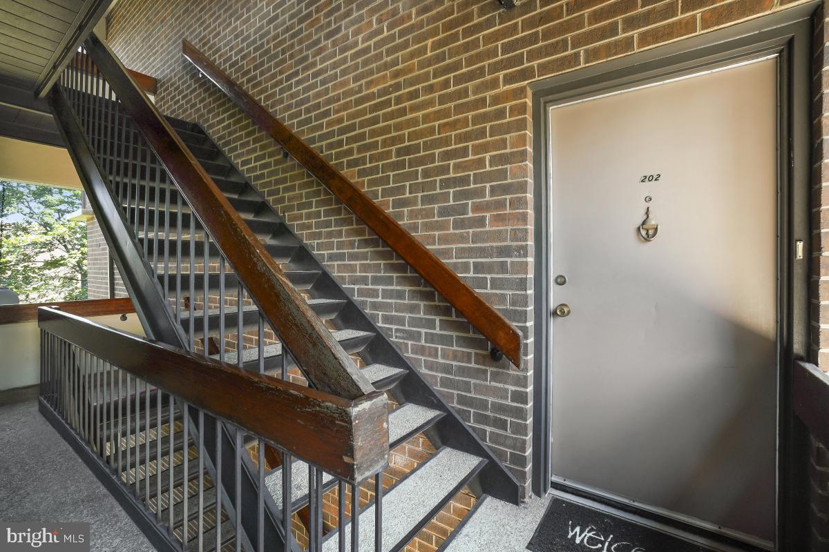 2103 Walsh View Terrace, Unit 16202 Silver Spring, MD 20902 - Photo 2 of 30