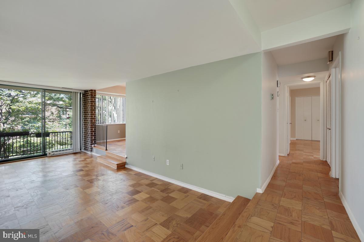 2103 Walsh View Terrace, Unit 16202 Silver Spring, MD 20902 - Photo 4 of 30