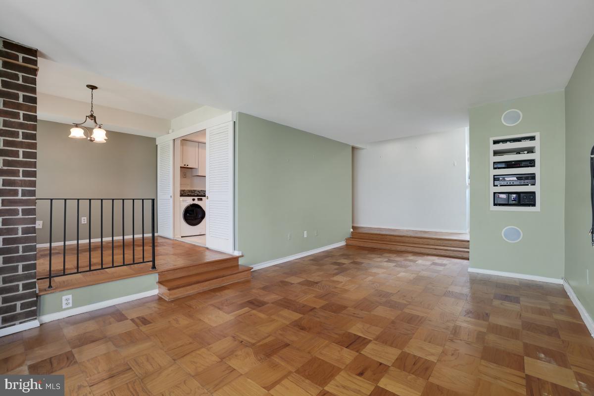 2103 Walsh View Terrace, Unit 16202 Silver Spring, MD 20902 - Photo 7 of 30