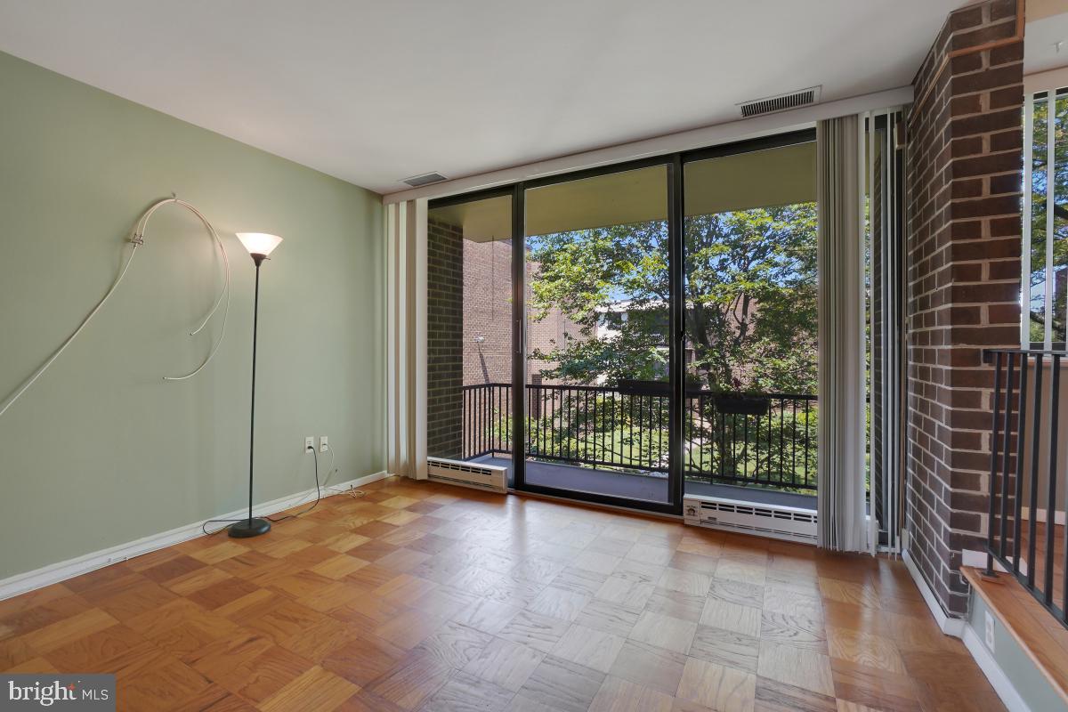 2103 Walsh View Terrace, Unit 16202 Silver Spring, MD 20902 - Photo 8 of 30