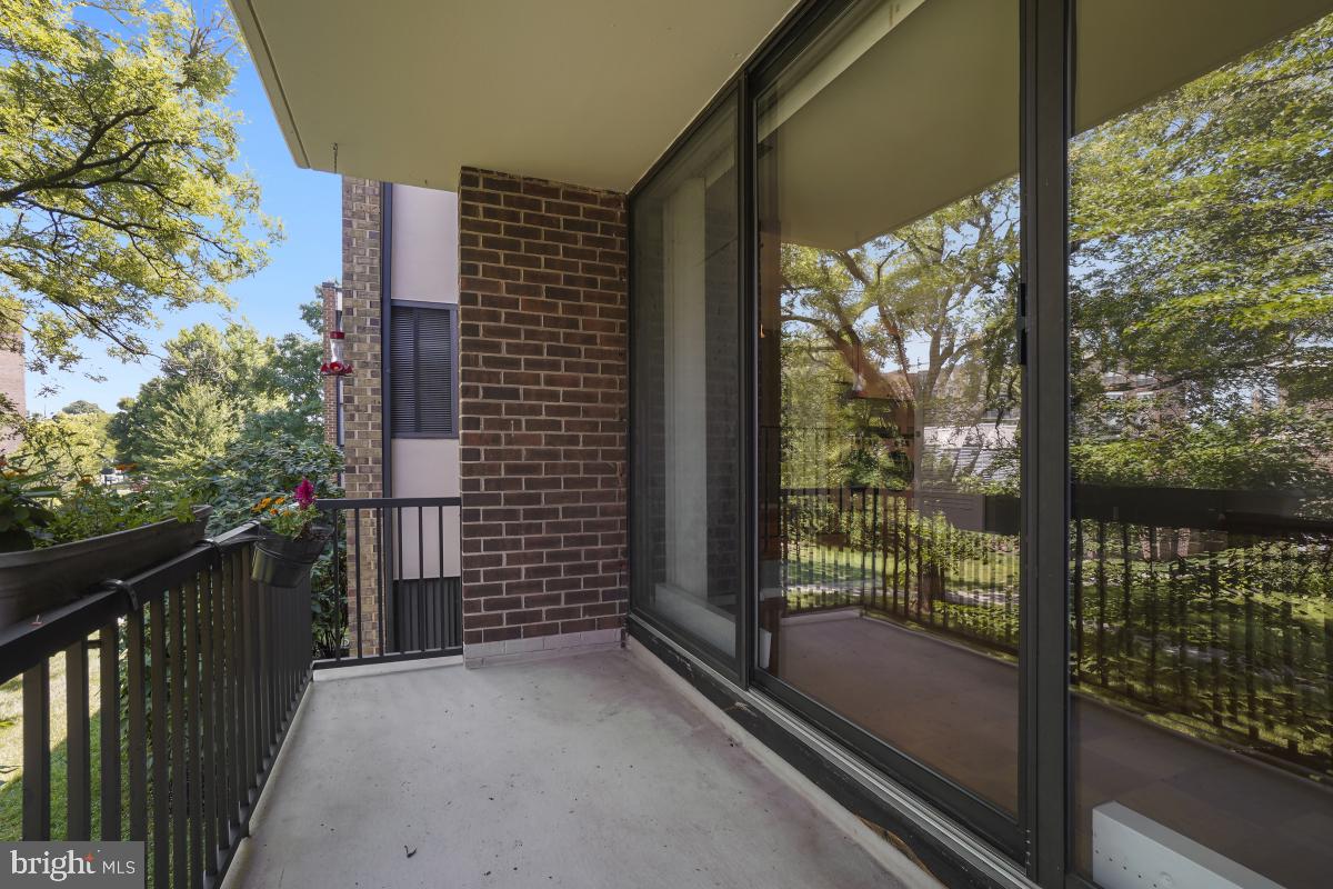 2103 Walsh View Terrace, Unit 16202 Silver Spring, MD 20902 - Photo 10 of 30