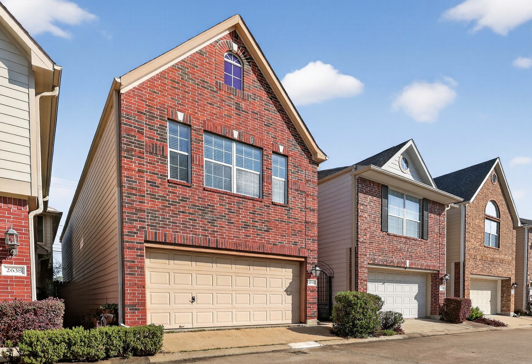 2636 Couch Street Houston, TX 77008 - Photo 2 of 36