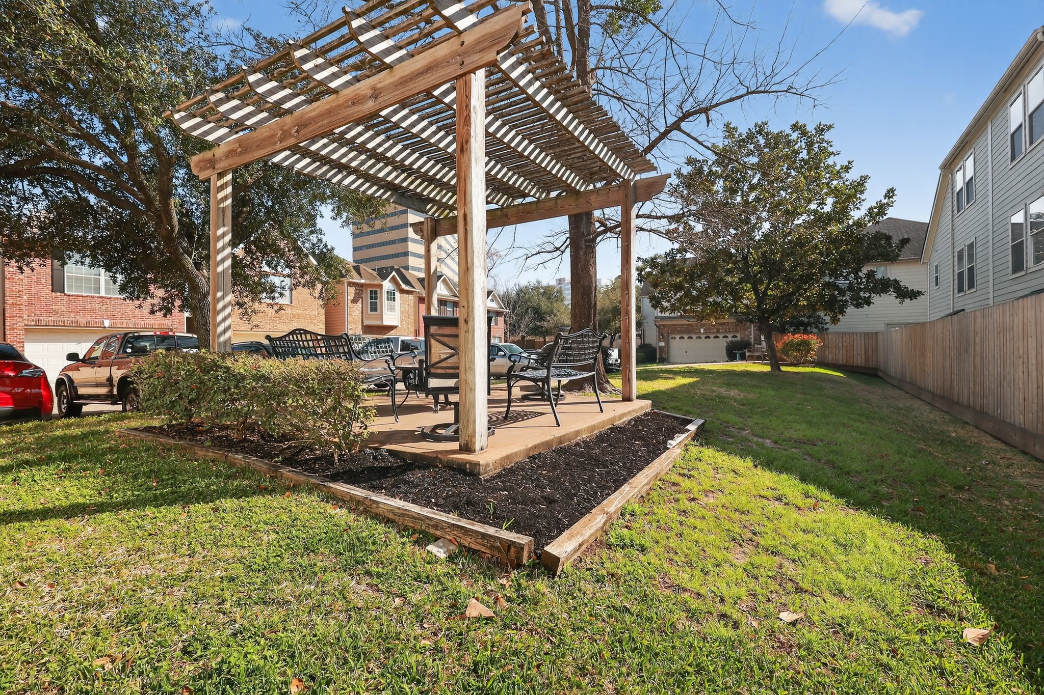 2636 Couch Street Houston, TX 77008 - Photo 33 of 36