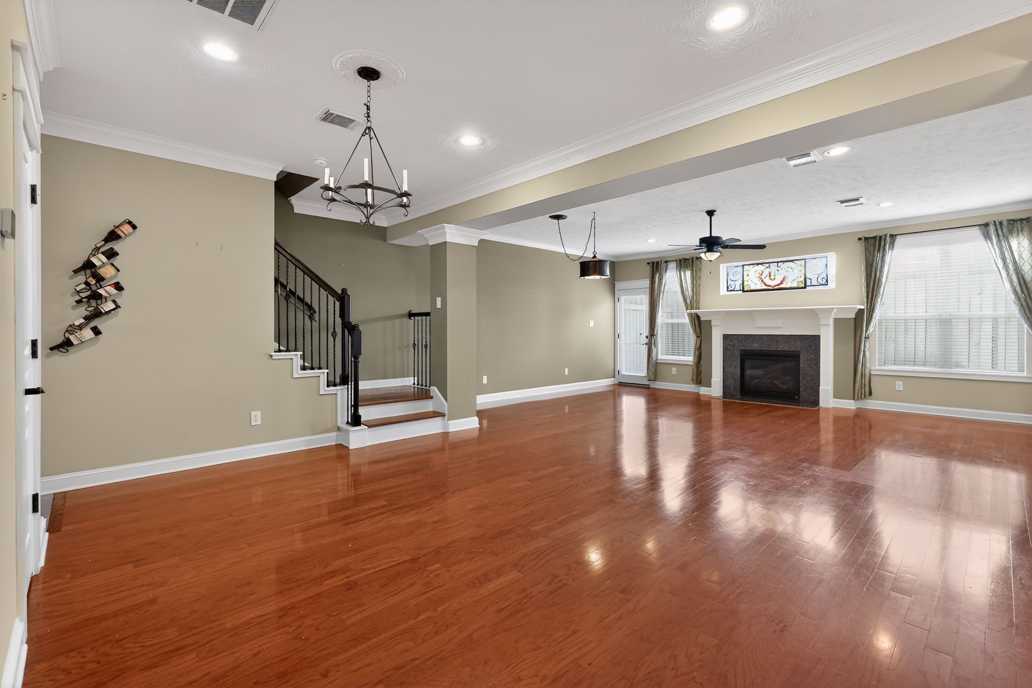 2636 Couch Street Houston, TX 77008 - Photo 9 of 36