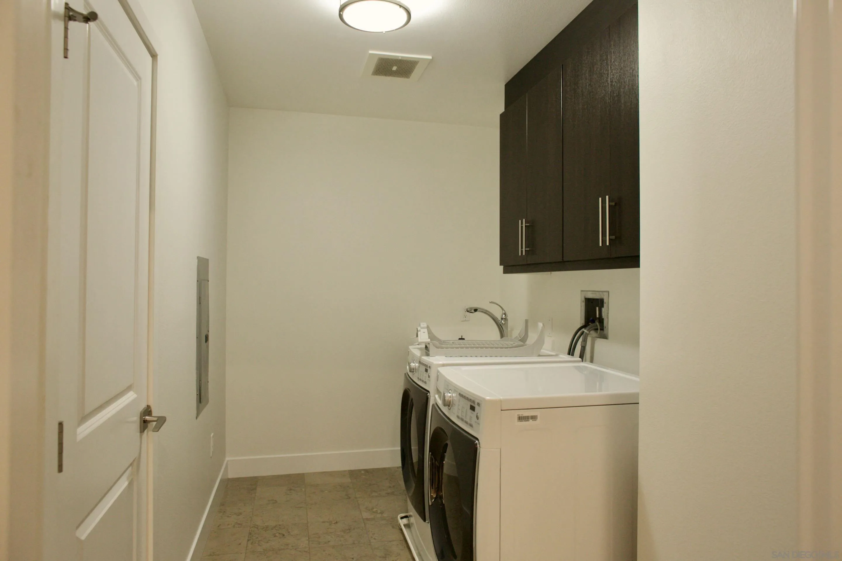 402 Rockefeller, Unit 306 Irvine, CA 92612 - Photo 6 of 17