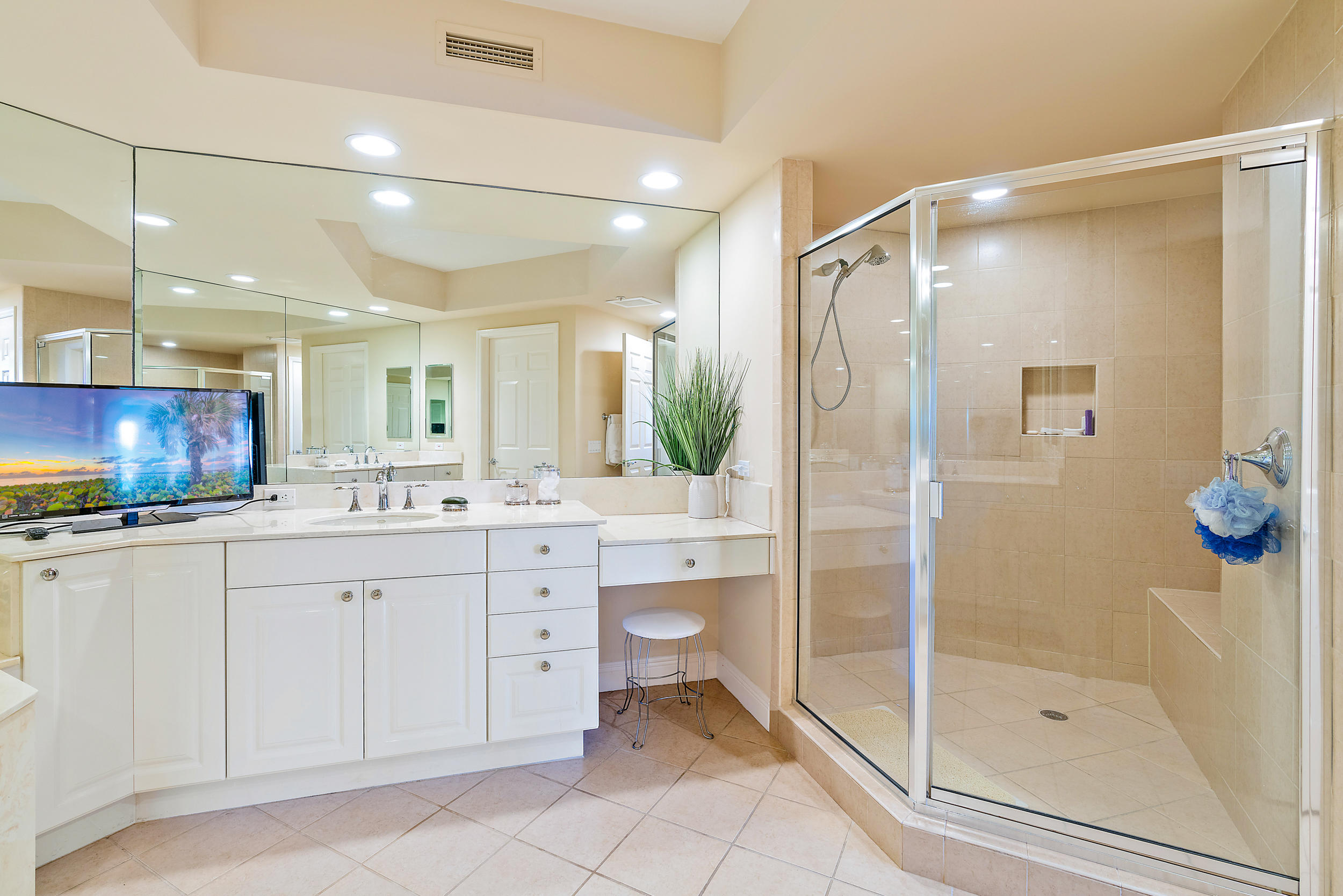 400 Highway 1, Unit 303 Jupiter, FL 33477 - Photo 9 of 27 400 S US Highway One, 303, Jupiter Fl 33