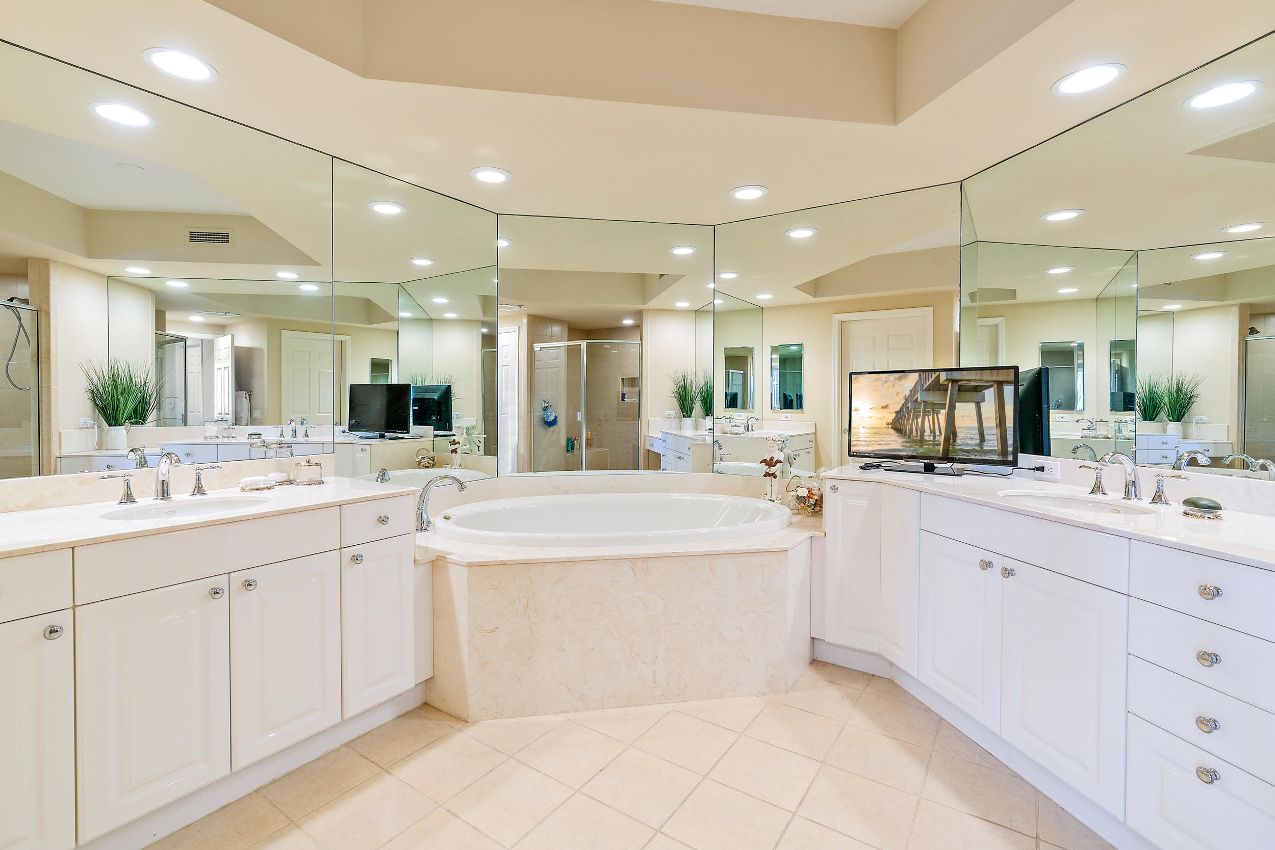 400 Highway 1, Unit 303 Jupiter, FL 33477 - Photo 10 of 27 400 S US Highway One, 303, Jupiter Fl 33