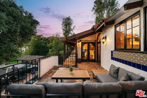 $2,899,000 | 1664 Las Flores Drive, Glendale, CA 91207