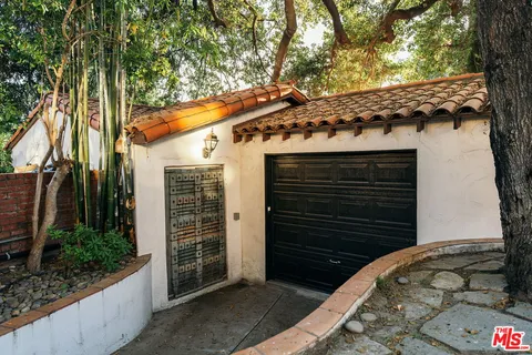 $2,899,000 | 1664 Las Flores Drive, Glendale, CA 91207