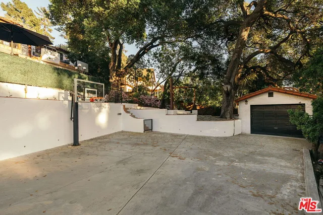 $2,899,000 | 1664 Las Flores Drive, Glendale, CA 91207