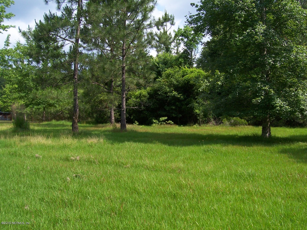 75011 Randy Road Yulee, FL 32097 - Photo 4 of 15 a view of a park