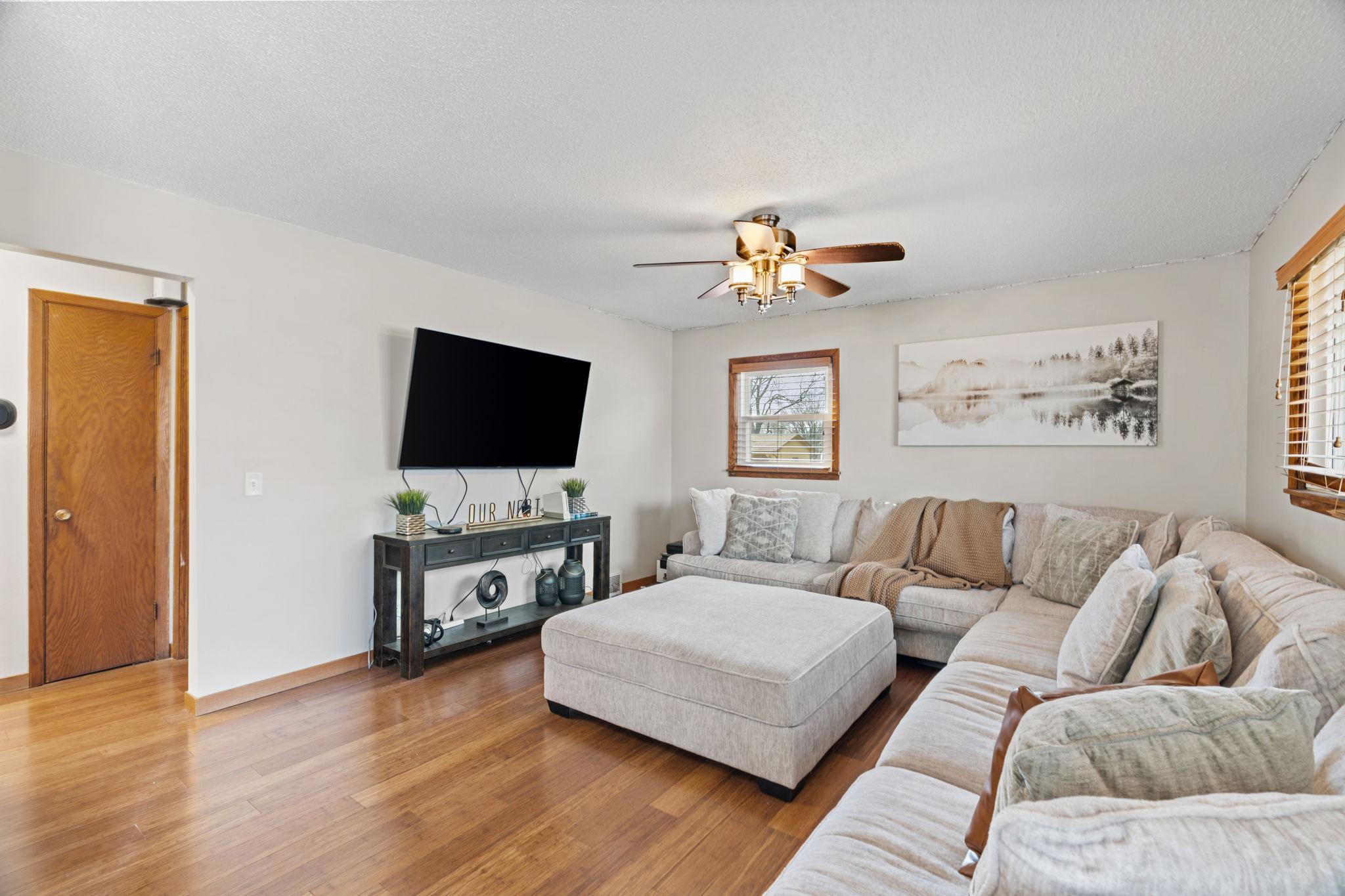 2476 Ridge Lane St. Paul, MN 55112 - Photo 14 of 41