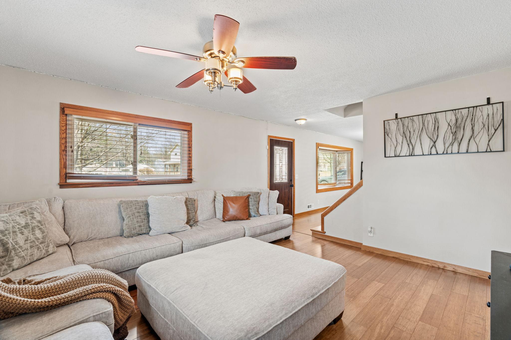 2476 Ridge Lane St. Paul, MN 55112 - Photo 16 of 41