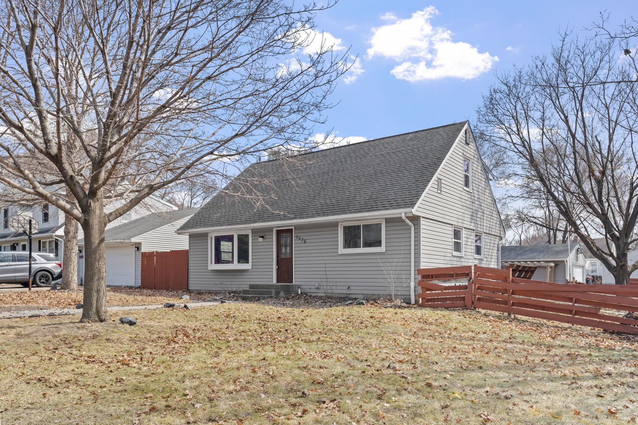 2476 Ridge Lane Mounds View, MN 55112 - Photo 2 of 40