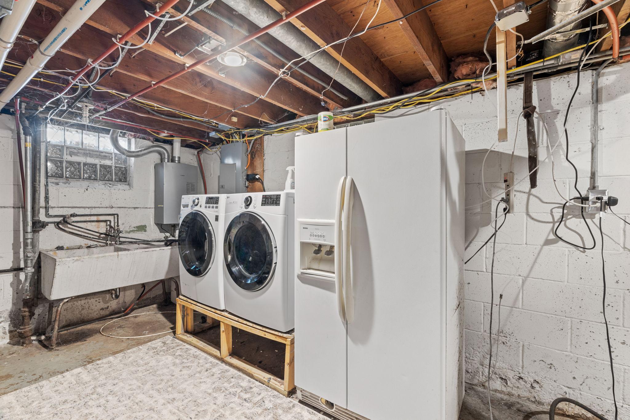 2476 Ridge Lane St. Paul, MN 55112 - Photo 31 of 41