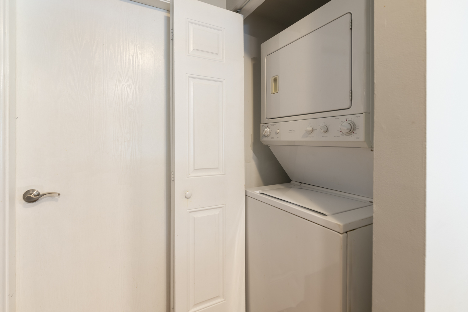 43 Foxcroft Road, Unit 43127 Naperville, IL 60565 - Photo 19 of 34