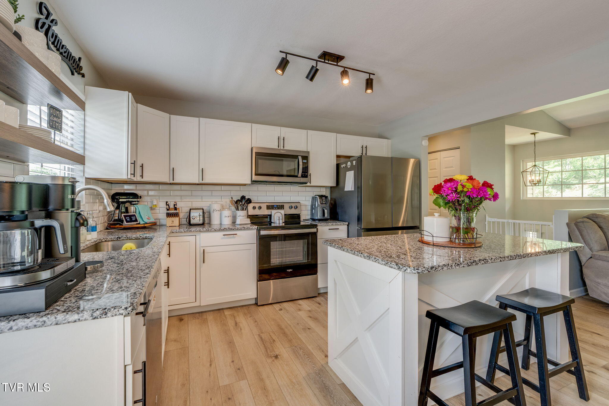220 Old Siam Road Elizabethton, TN 37643 - Photo 13 of 41 013