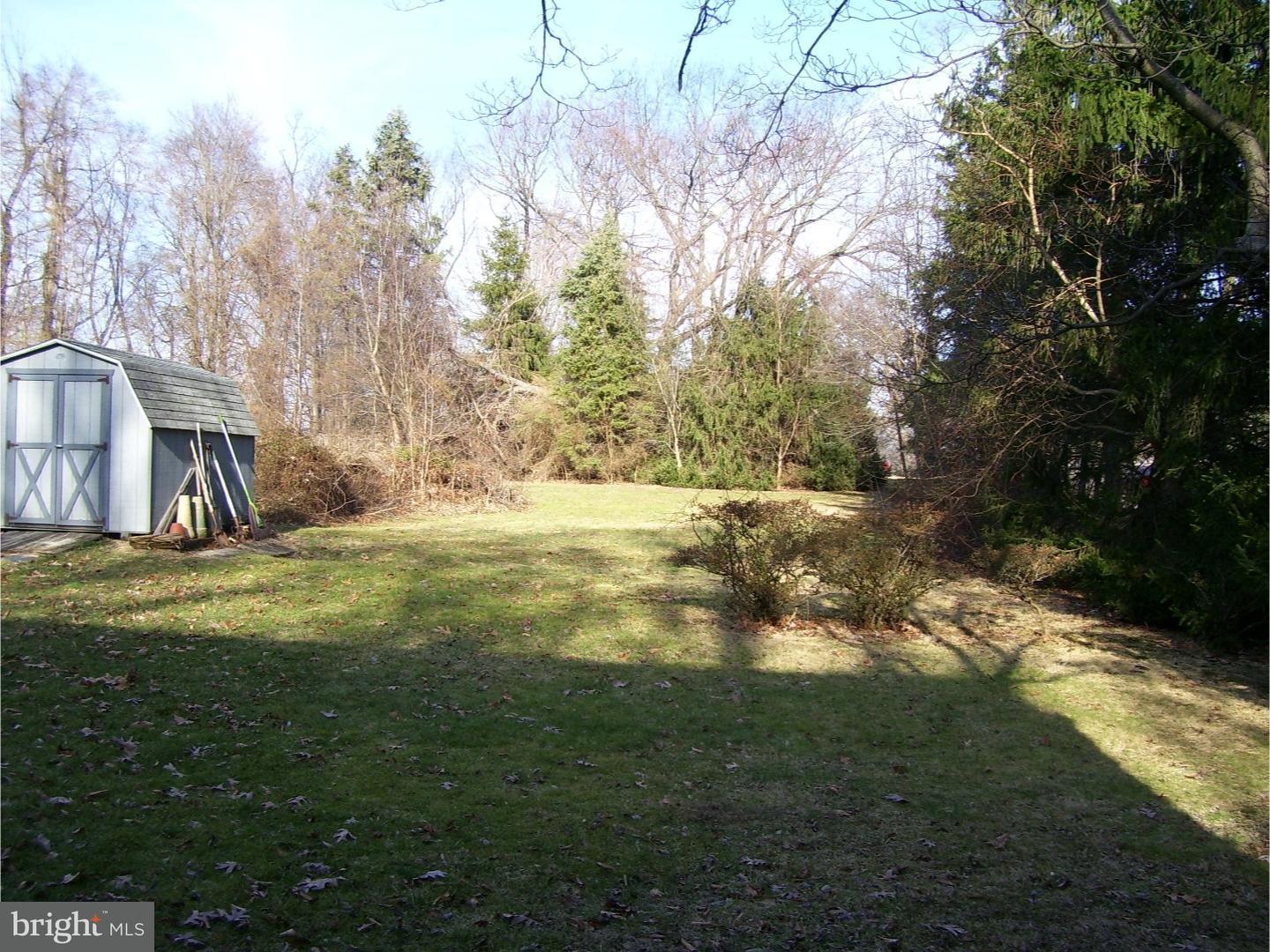 1031 Cherry Tree Road Aston, PA 19014 - Photo 7 of 25