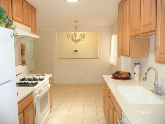 230 Sierra Vista Street Ridgecrest, CA 93555 - Photo 9 of 34 Gallery Image 9