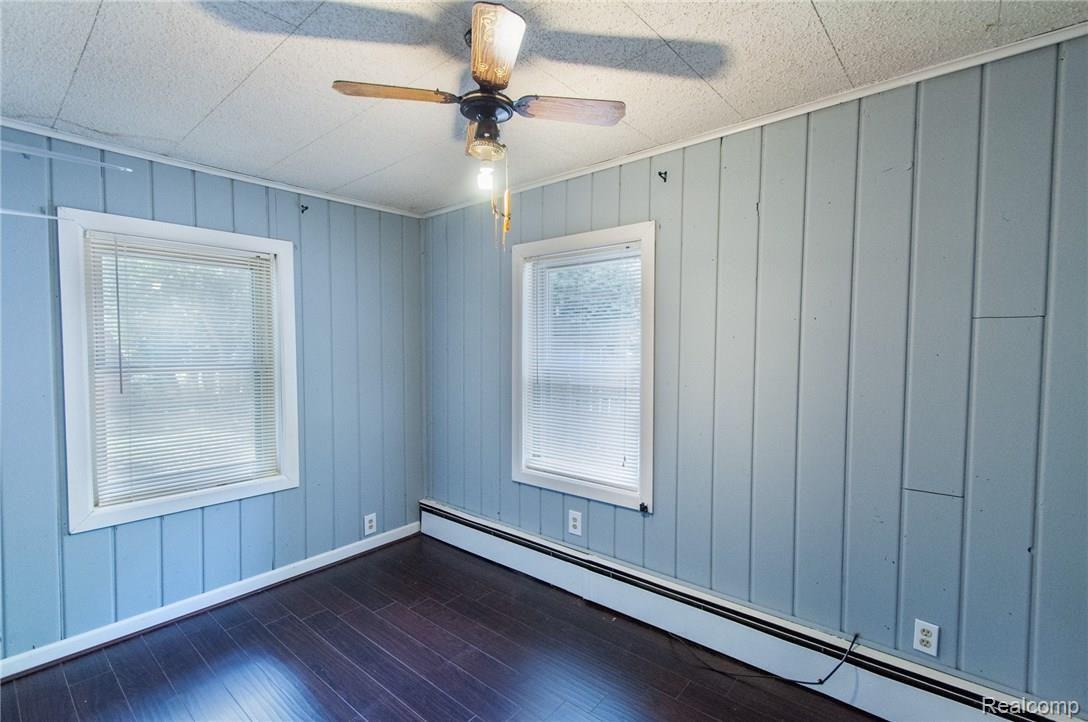 5139 Reymont Road Waterford, MI 48327 - Photo 13 of 27 ReymontRd_5139_BedB_01.jpg