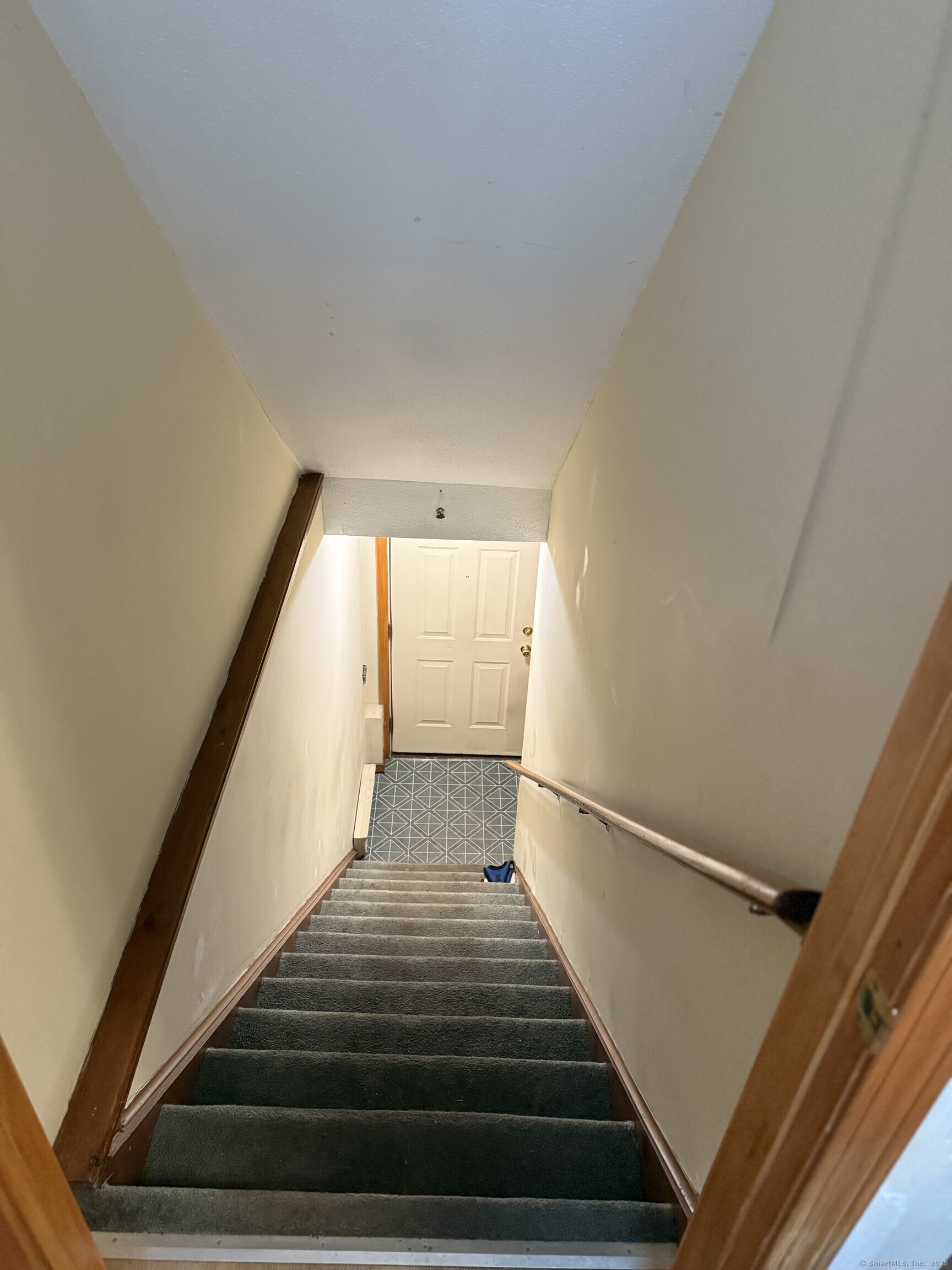 531 Meriden Road, Unit 2 Waterbury, CT 06705 - Photo 4 of 13 a view of entryway