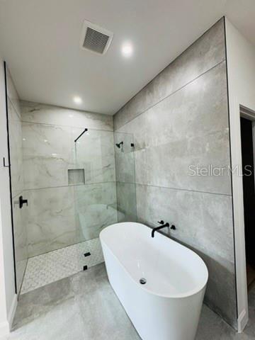 2664 Degroodt Road Southwest Palm Bay, FL 32908 - Photo 19 of 23 Main Bathroom