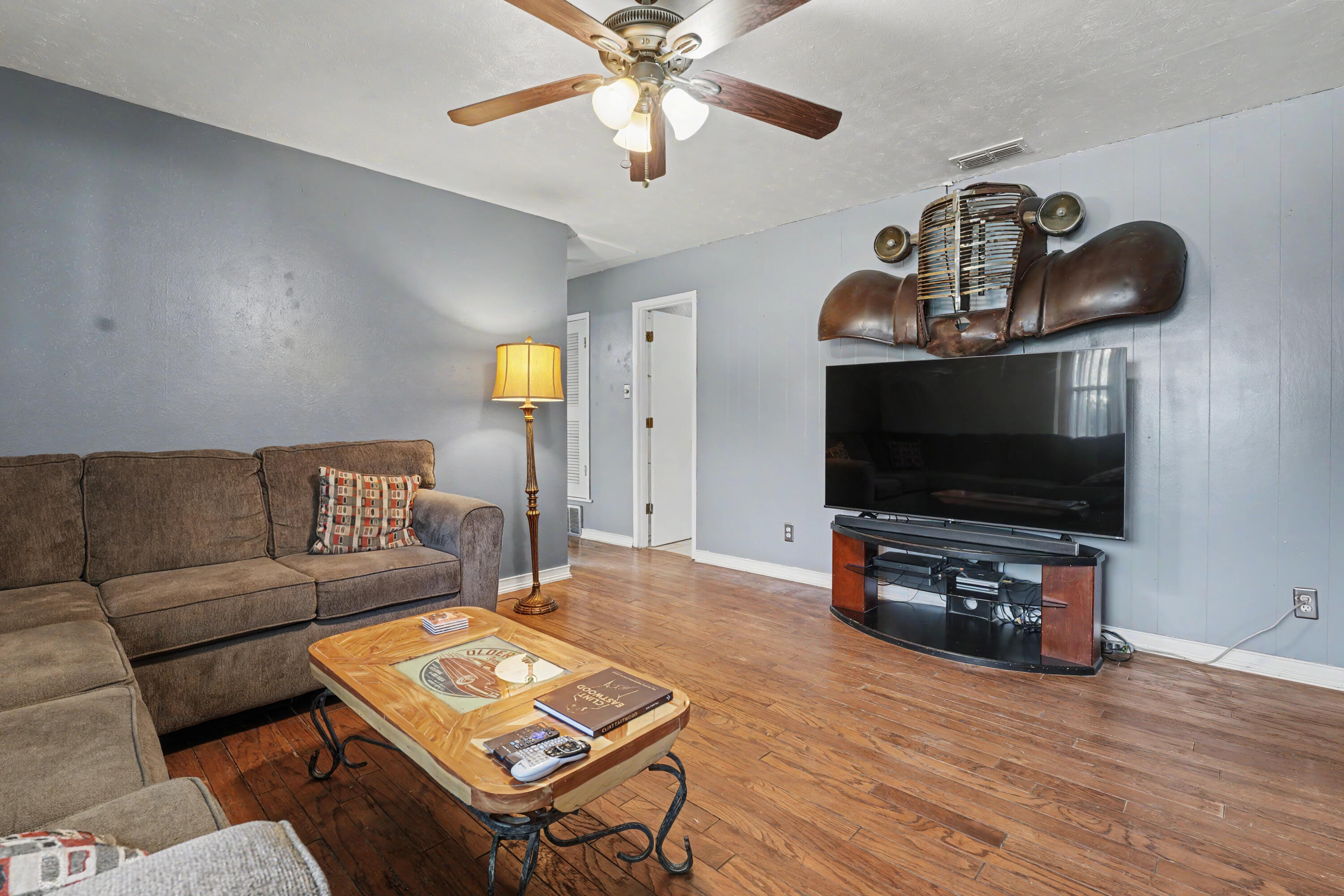 5239 40th Street Lubbock, TX 79414 - Photo 5 of 21 DSC05867