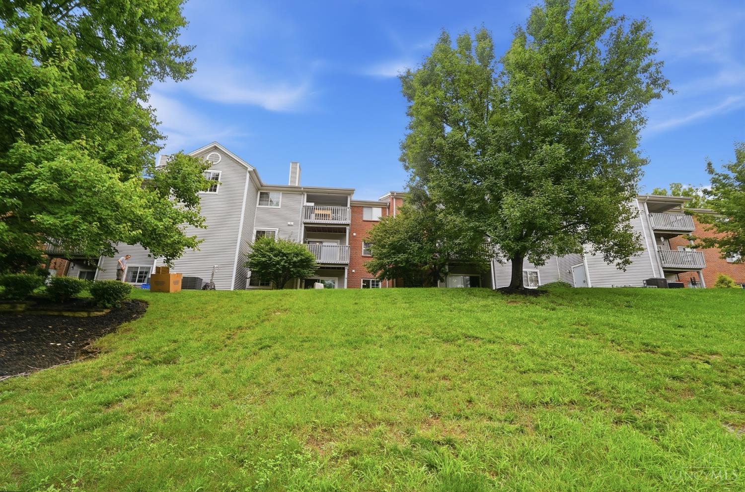7370 Ridgepoint Drive, Unit 6 Cincinnati, OH 45230 - Photo 26 of 31