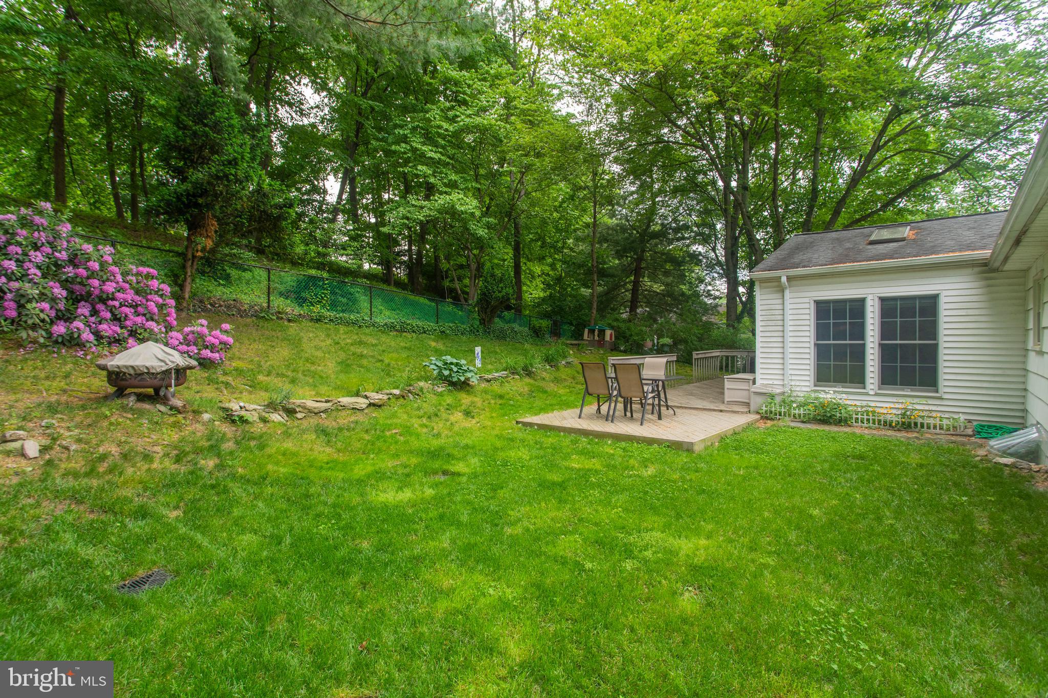 345 Golf Hills Road Havertown, PA 19083 - Photo 25 of 41 Side Yard
