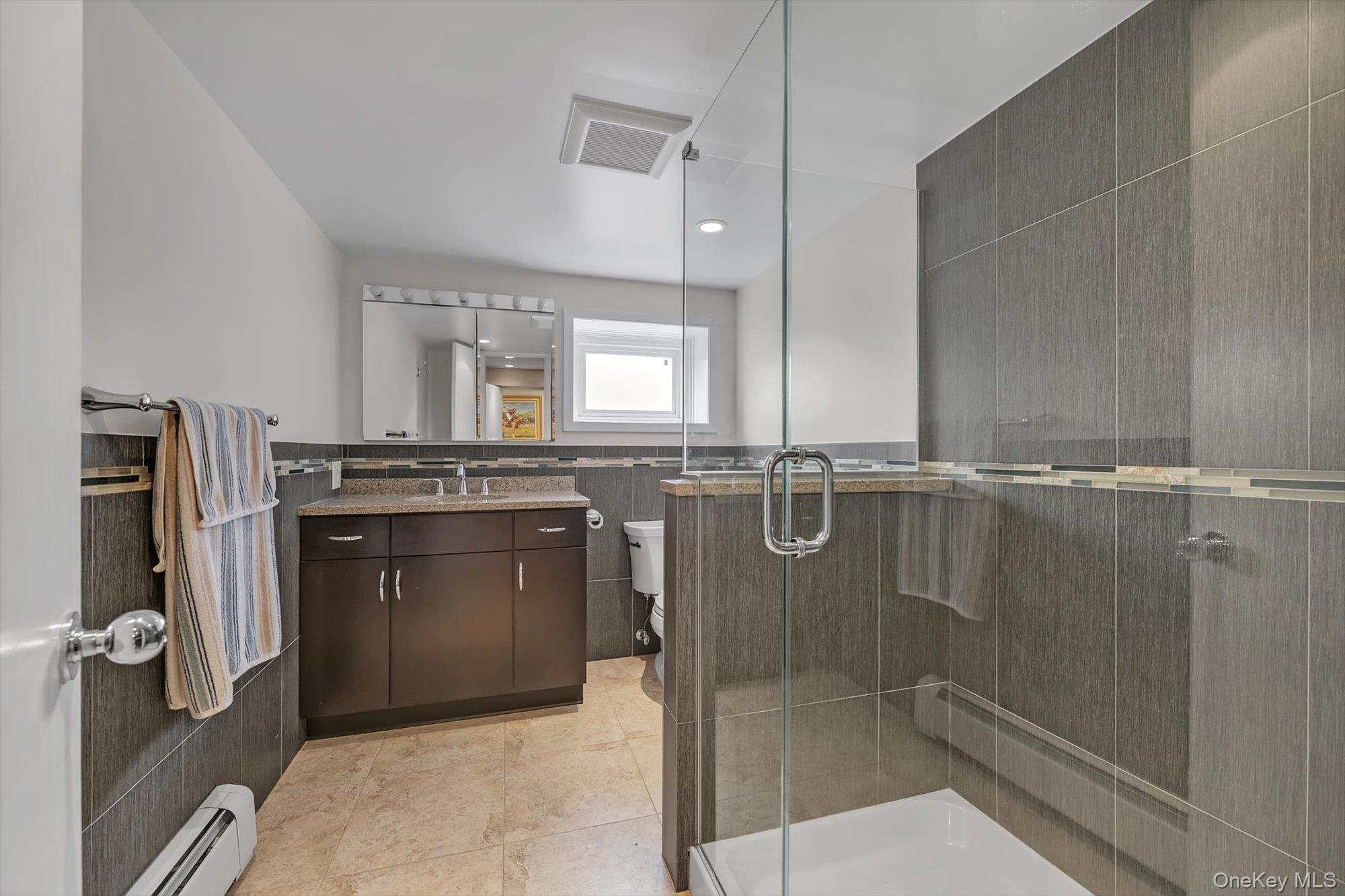 849 Flanders Drive Valley Stream, NY 11581 - Photo 17 of 23