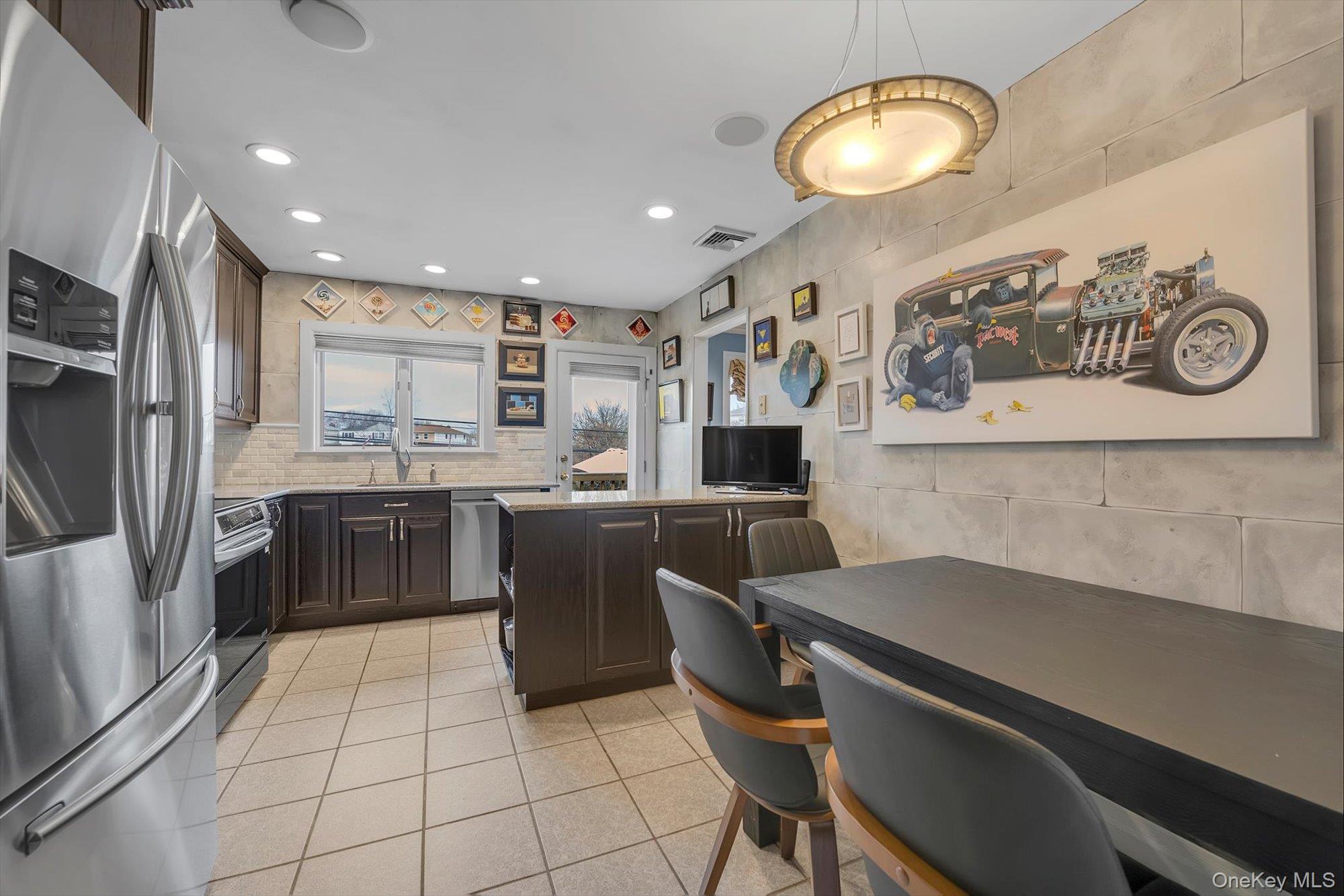 849 Flanders Drive Valley Stream, NY 11581 - Photo 6 of 23